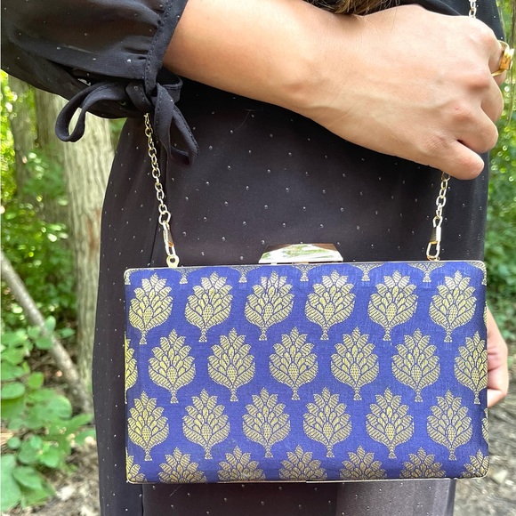 The Paithani Box Clutch - Picture 2 of 2